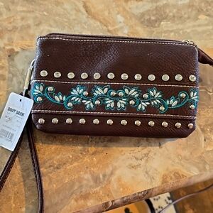 Brand new wristlet